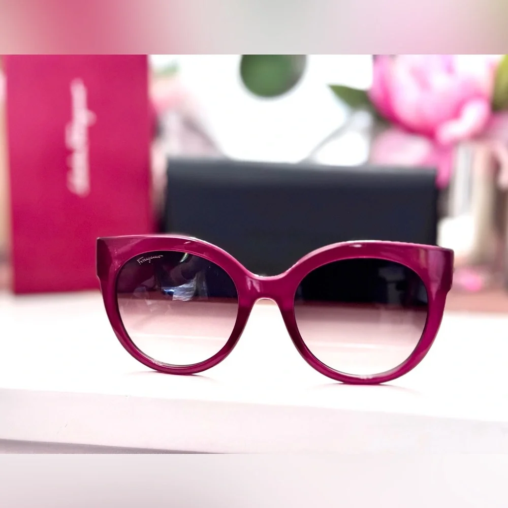 Salvatore Ferragamo Sunglasses - Picture 8 of 8